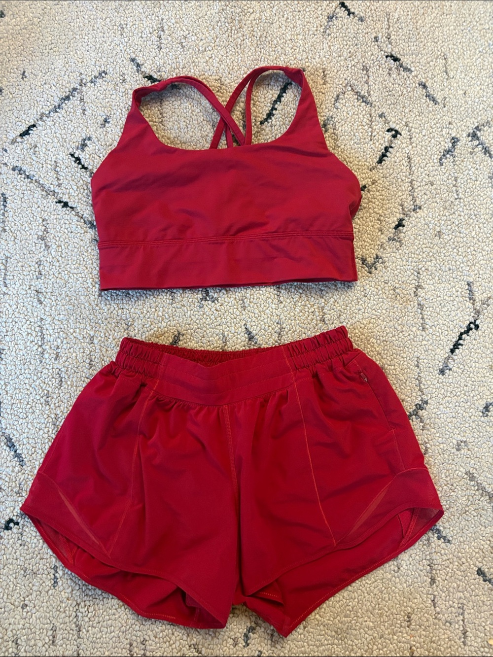 Lululemon set red shorts sz 6 bra 8